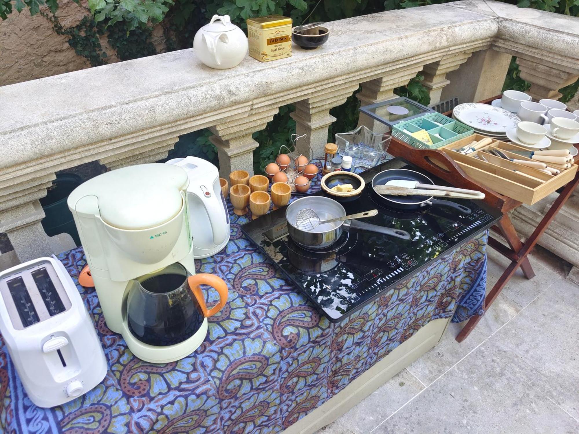 Rue Du Chateau A Cabrieres D'Avignon Bed & Breakfast エクステリア 写真