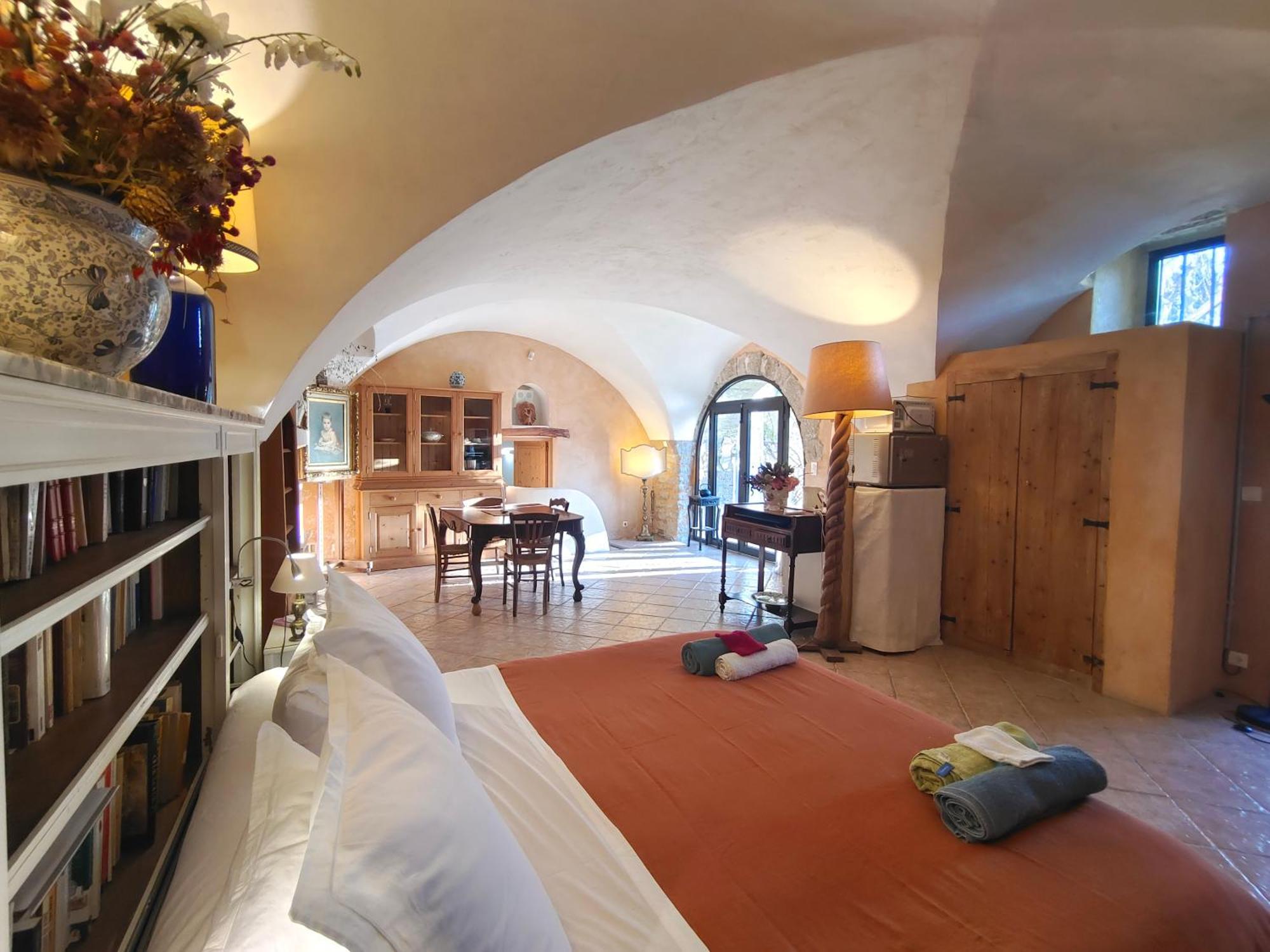 Rue Du Chateau A Cabrieres D'Avignon Bed & Breakfast エクステリア 写真